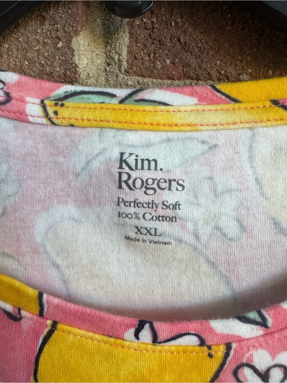 Kim Rogers Pink Lemon Graphic Crewneck Tee - Picture 4 of 4